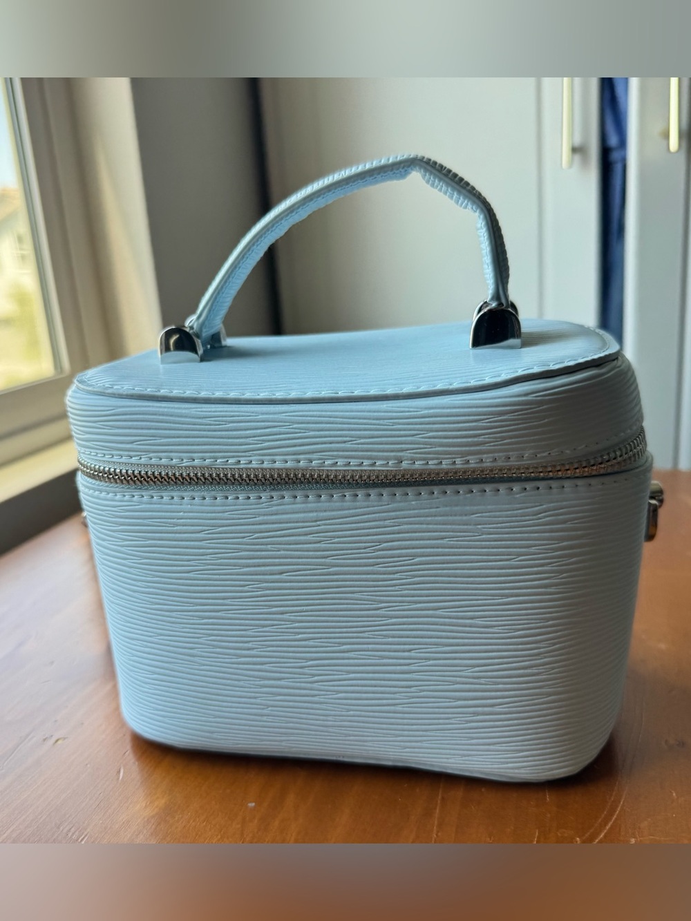 Bloomingdale’s Structured Light Blue Top-Handle Cosmetic Case